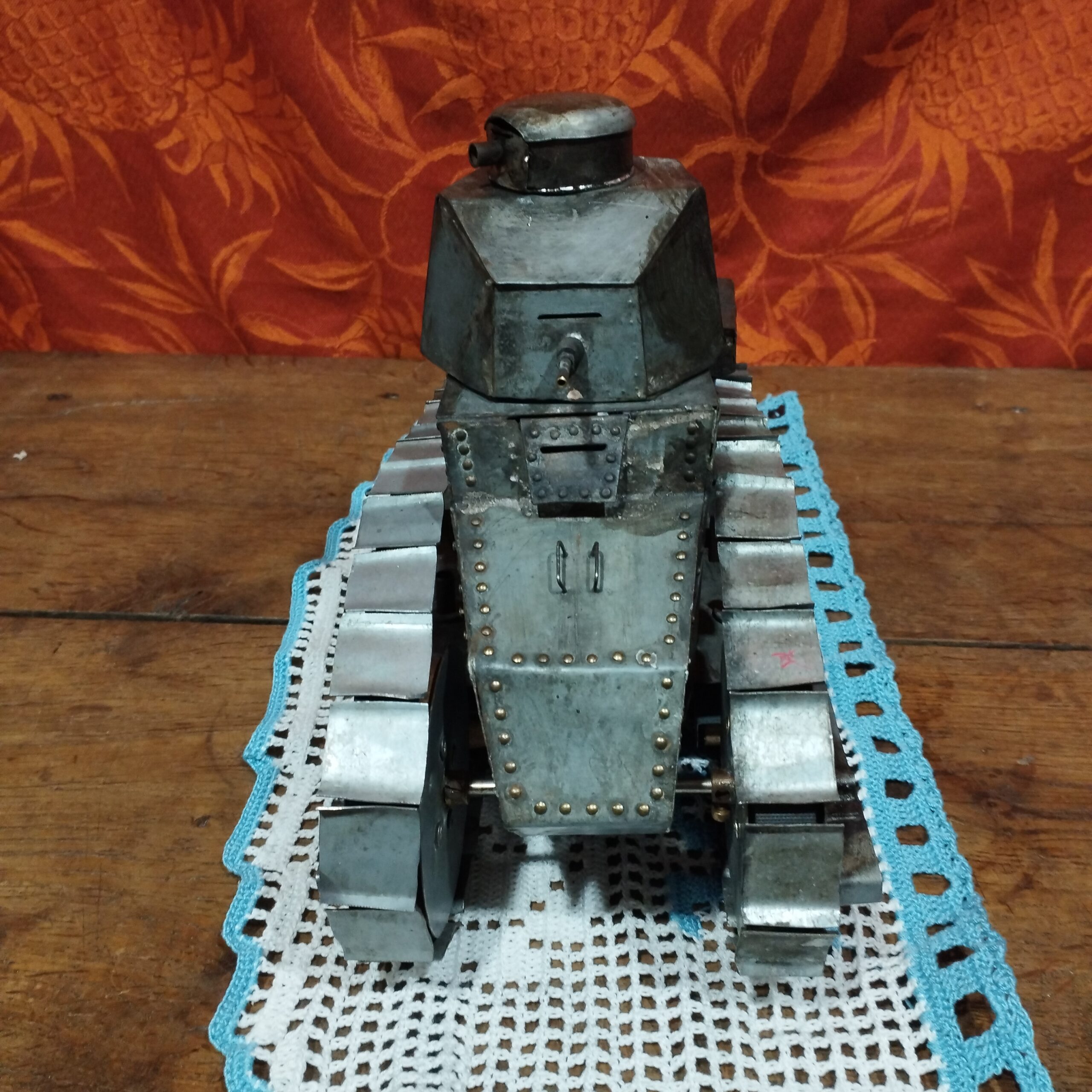 Collection Militaria WW1 objet unique tout métal: maquette de Char Renault FT-17 motorisé – Image 4