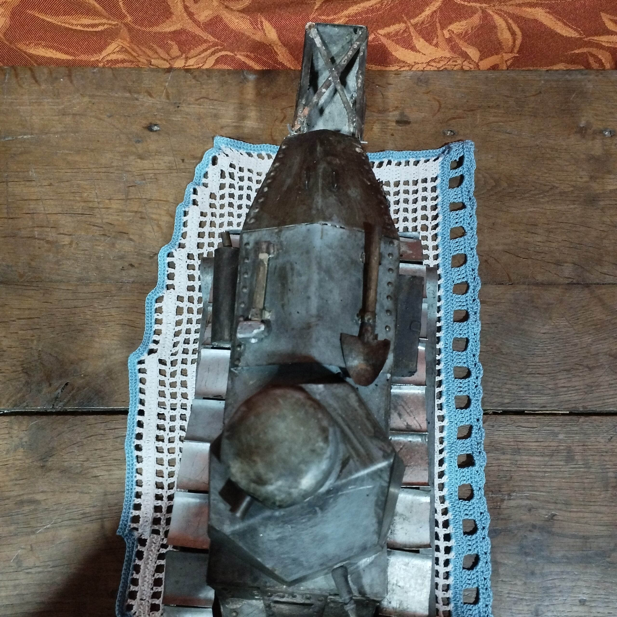 Collection Militaria WW1 objet unique tout métal: maquette de Char Renault FT-17 motorisé – Image 3