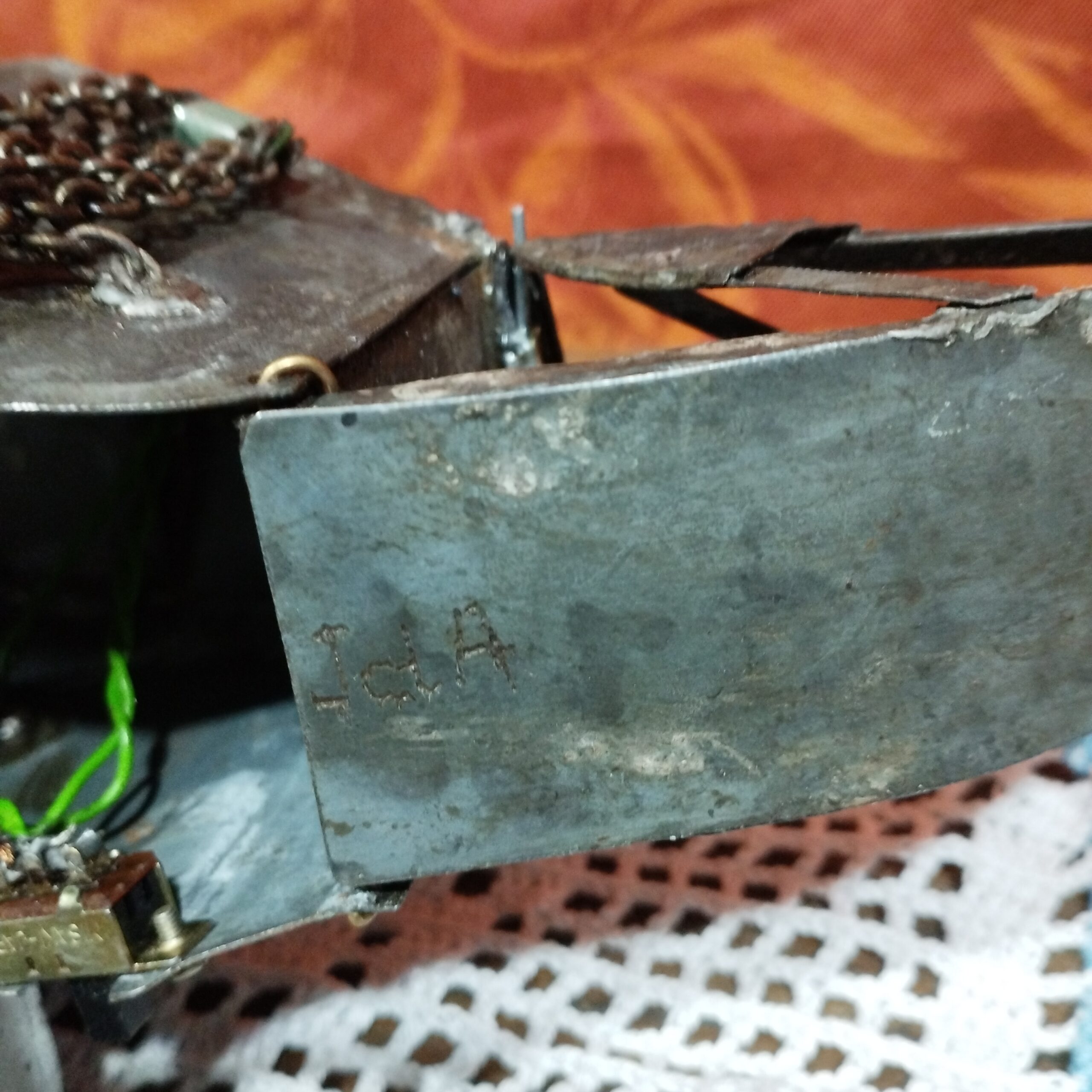 Collection Militaria WW1 objet unique tout métal: maquette de Char Renault FT-17 motorisé – Image 8