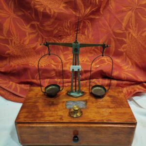 ancienne balance - Trébuchet Testut avec poids
